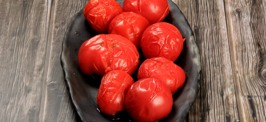 how long to boil tomatoes