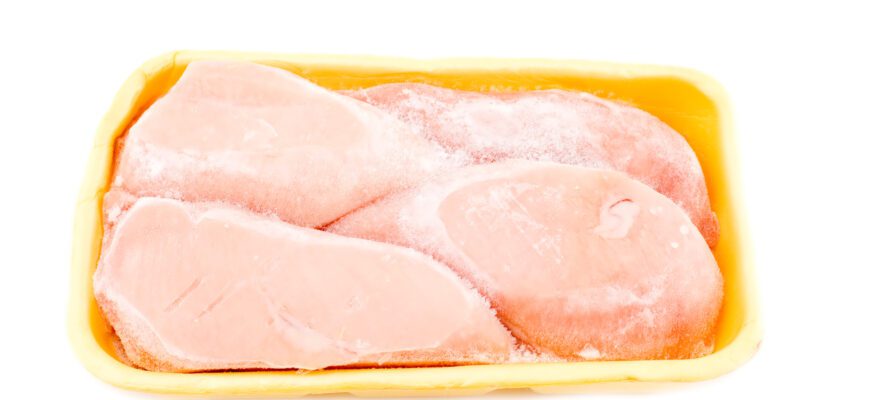how long to boil frozen chicken breast